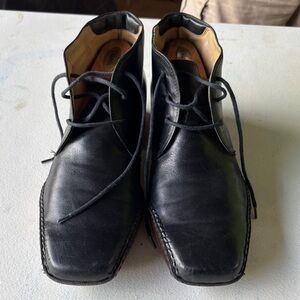 Steeple Gate Men's Black Leather Chukka Boots